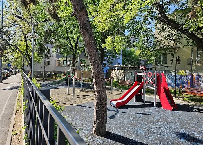 Eclectic Romexpo 2br Near Metro *