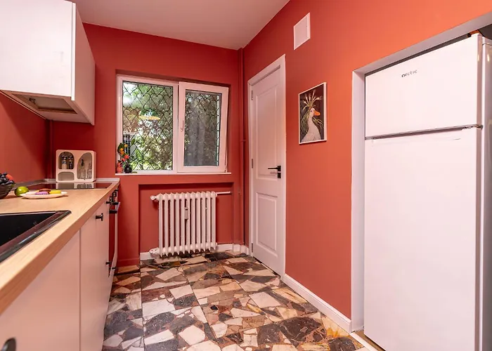 Eclectic Romexpo 2br Near Metro דירה