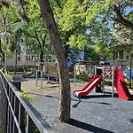 Eclectic Romexpo 2br Near Metro *
