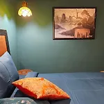 Eclectic Romexpo 2br Near Metro Bukareszt