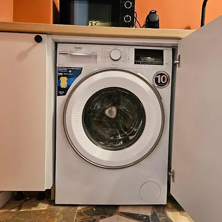 Eclectic Romexpo 2br Near Metro Apartment