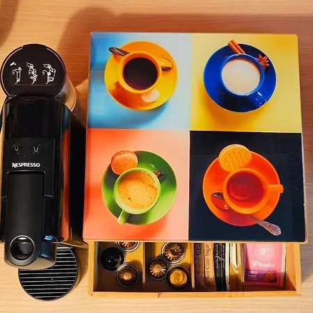 Eclectic Romexpo 2br Near Metro Апартаменты