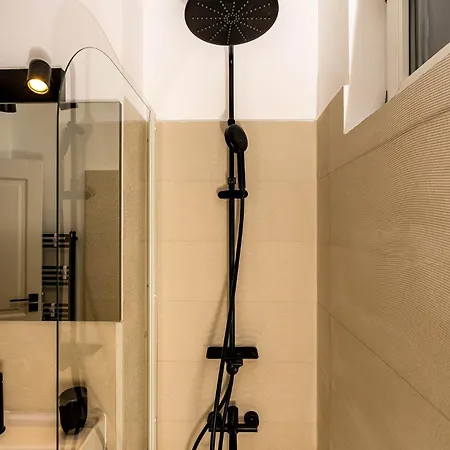 Eclectic Romexpo 2br Near Metro Daire