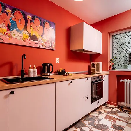 דירה Eclectic Romexpo 2br Near Metro