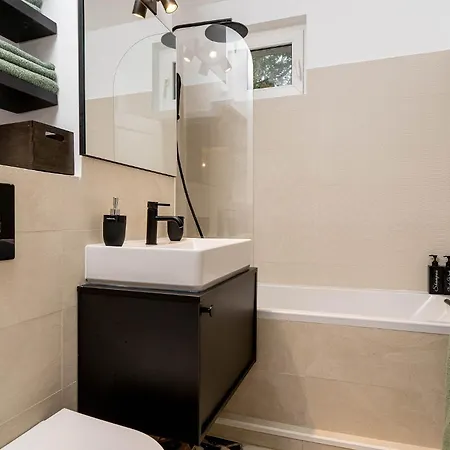 Eclectic Romexpo 2br Near Metro Appartement Boekarest