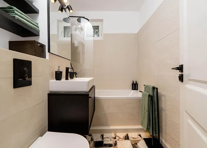 Appartement Eclectic Romexpo 2br Near Metro