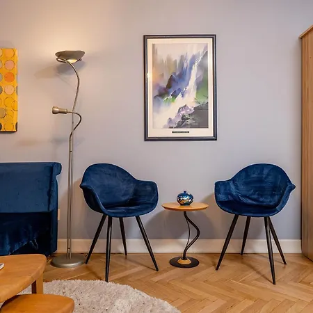 Apartman Eclectic Romexpo 2br Near Metro *